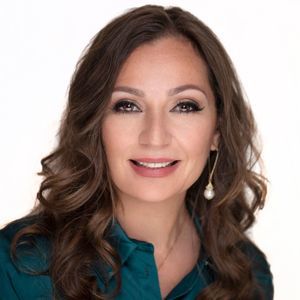 Meet your Posher, Bella